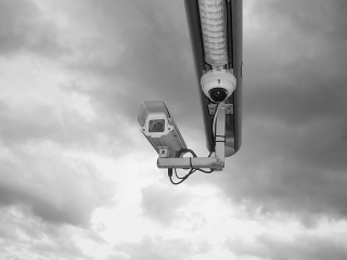 Illustration for article titled Intruders Normally Seek out Houses Which Might be Easy to Rob and That Lack a Security System